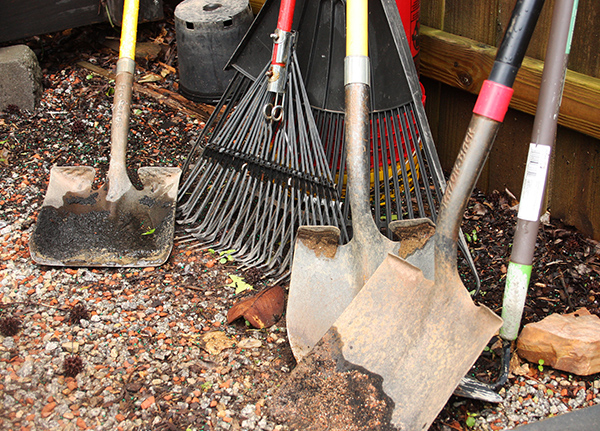 Rakes and shovels